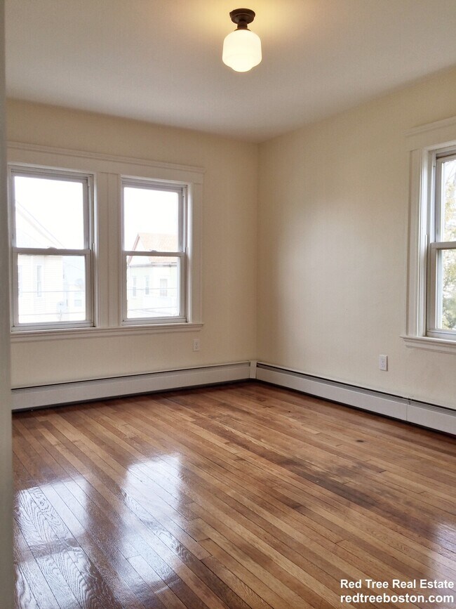 Photo - 75 Gardena St