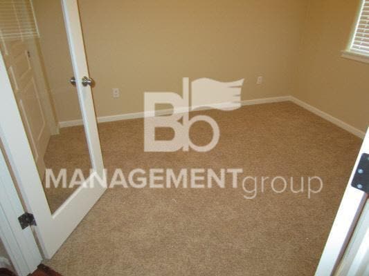 Photo - Beautiful Beaverton Home with Spacious Yard and Solar Panels that Save You Money!