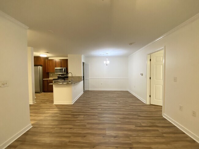Photo - First Floor, Two Bedroom, Two Bathroom upd... Unidad H115