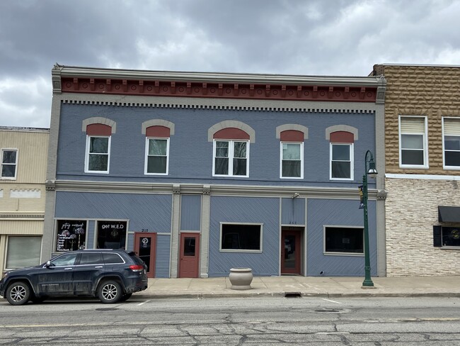 Building Photo - 215 N Bridge St Unit 217 N Bridge St Apt C