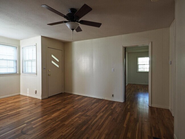 Photo - 1038 Tennessee St Unidad 1