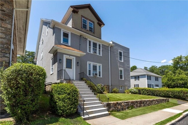 Building Photo - 56 Maple Ave Unit 1F