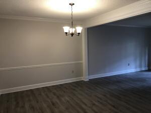 Photo - 200 Heatherwood Park Way