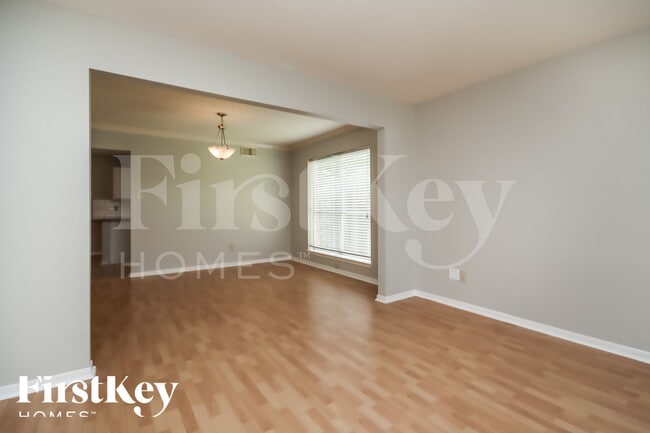 Photo - 1039 Wentworth Dr