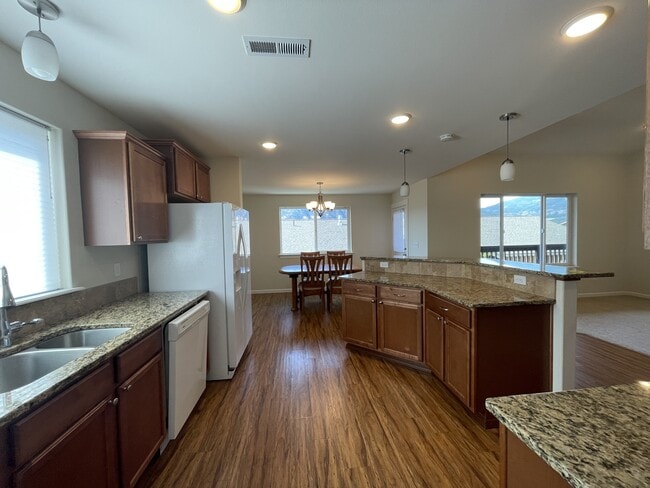 Photo - 608 Havenwood Dr