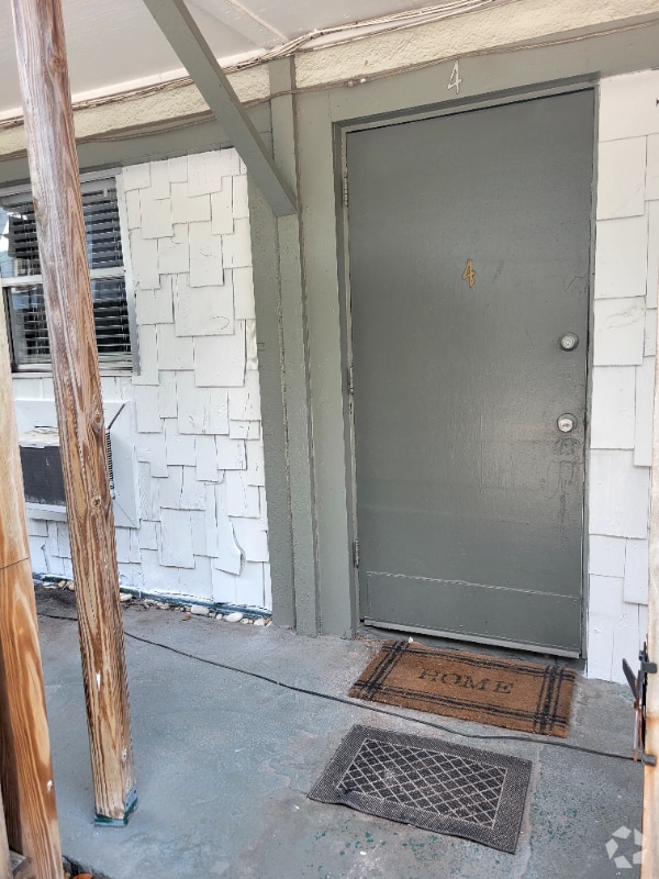Building Photo - 1120 17th St N Rental