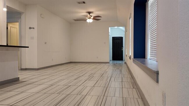Photo - 16911 Alturas Ave
