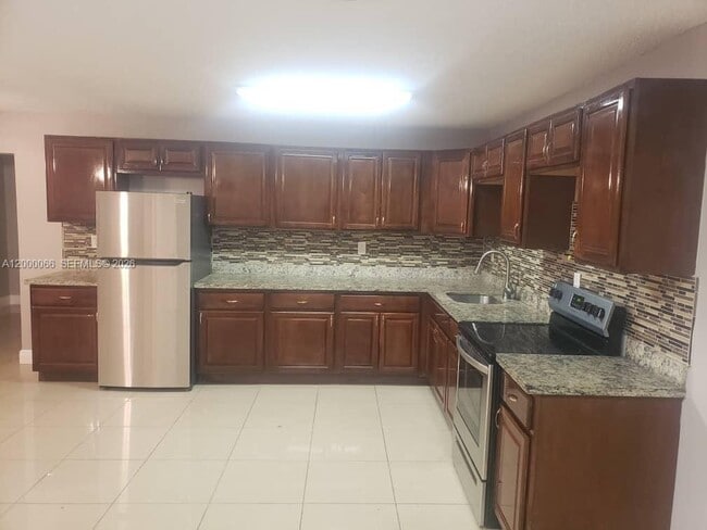 Photo - 6621 NW 30th St