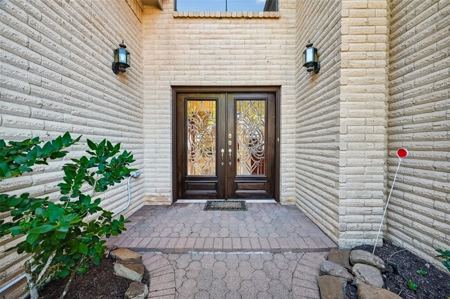 Photo - 1698 Creekside Dr