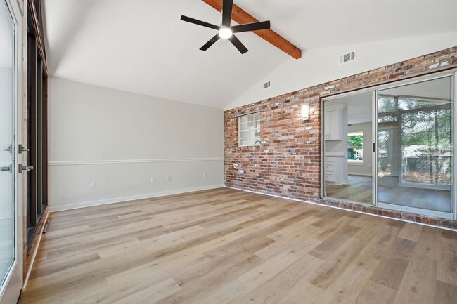 Photo - All Brick Home & Large Yard in Niceville!