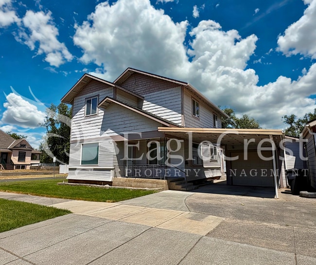 Photo - Spacious 3-Bedroom, 2-Bath Home on a Corner Lot-Students Encouraged To Apply