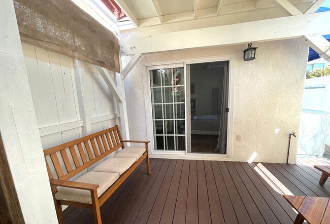 Photo - 1141 24th St Apartamentos