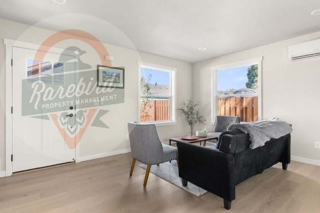 8516 NE Hassalo St Unit C