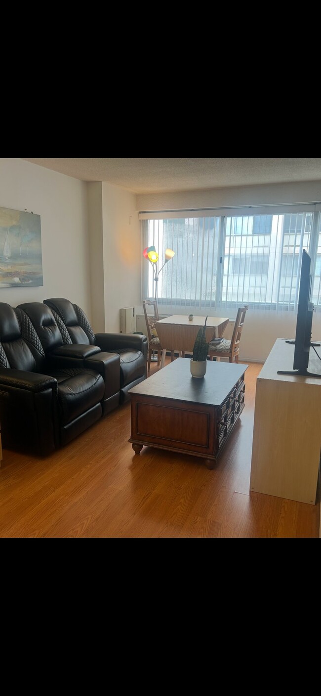 Photo - 4515 Willard Ave Unit 1725