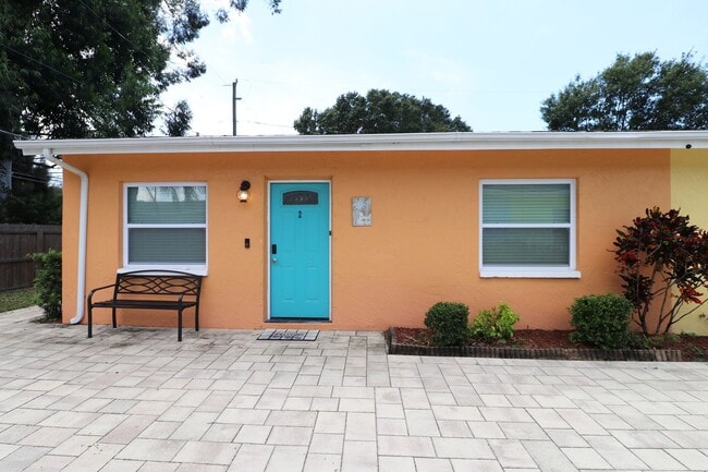 Photo - 1635 Gladys St Unit 1635 Gladys St  2