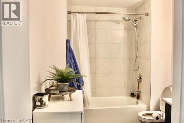 Photo - 5055 Greenlane Rd Unité 626