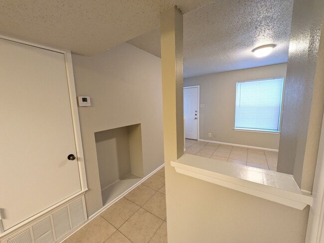 Photo - 330 W Byrd Blvd Unit 2