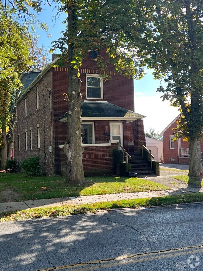 Building Photo - CAMPBELL BRICK 3 BEDROOM Rental