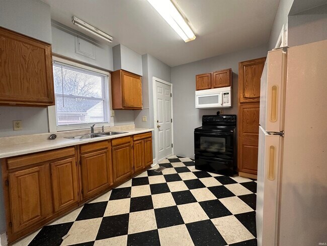 Photo - 909 Lincoln Ave