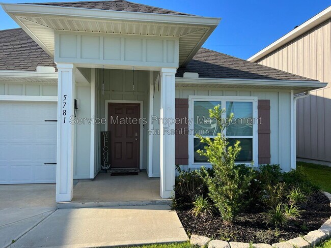 5781 Danbury Blvd