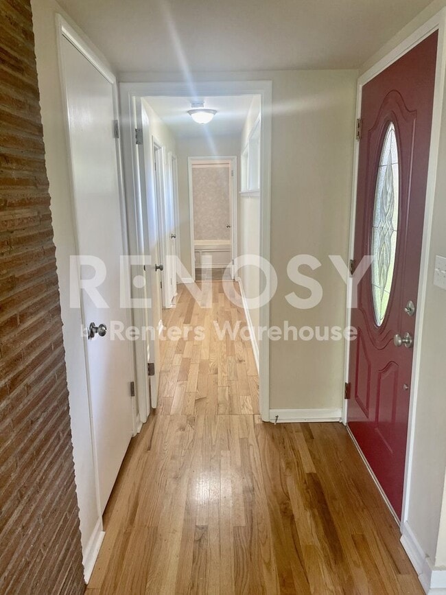 9009 43rd Pl SW
