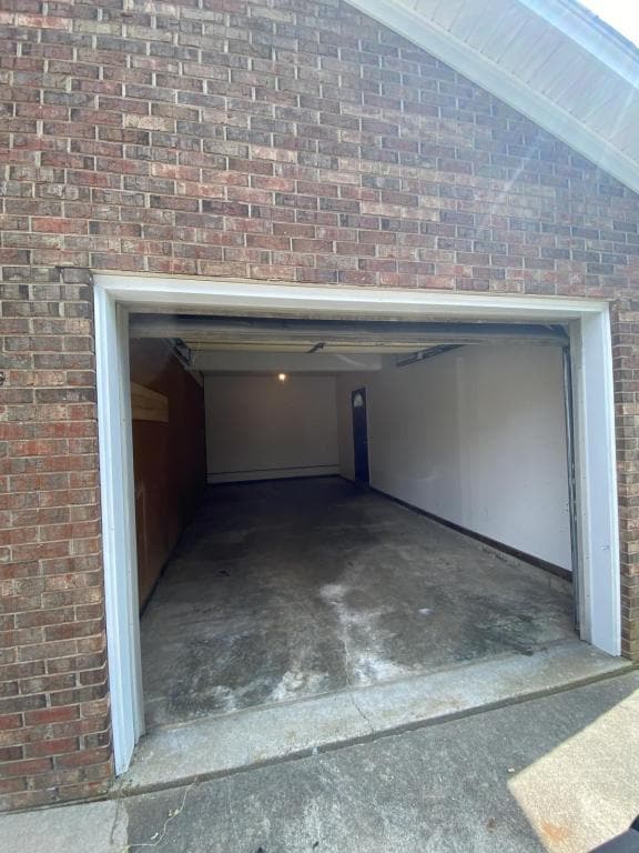 Photo - 476 Woodview Dr