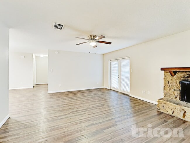 Photo - 725 Cheetah Trail