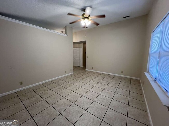 Photo - 155 E Lakemont Dr