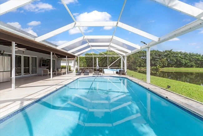 Photo - 10082 Harbourtown Ct