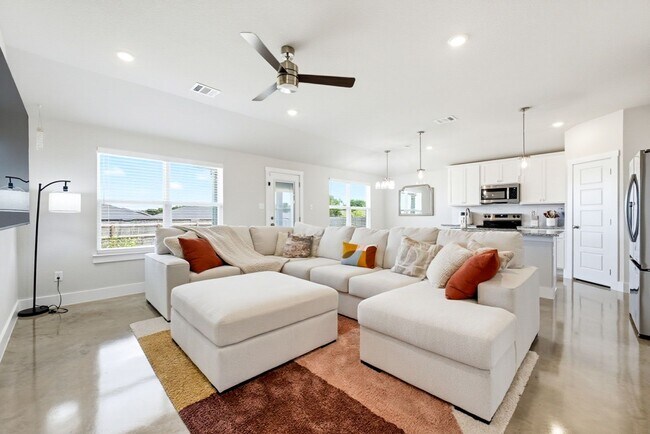 Photo - 1114 LEXINGTON Dr