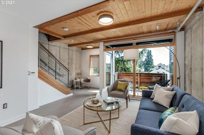 Building Photo - Urban Retreat in the Heart of Mississippi w/ Reserved Parking – 2bd/1.bath Upscale Condo Unit 208