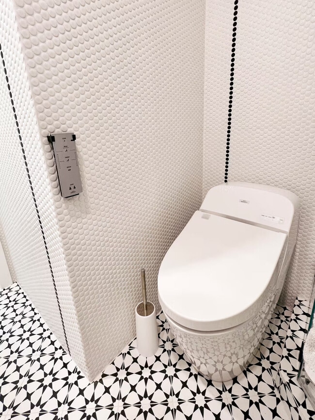 Photo - 898 Veronica Springs Rd Unit SI ID1353165P