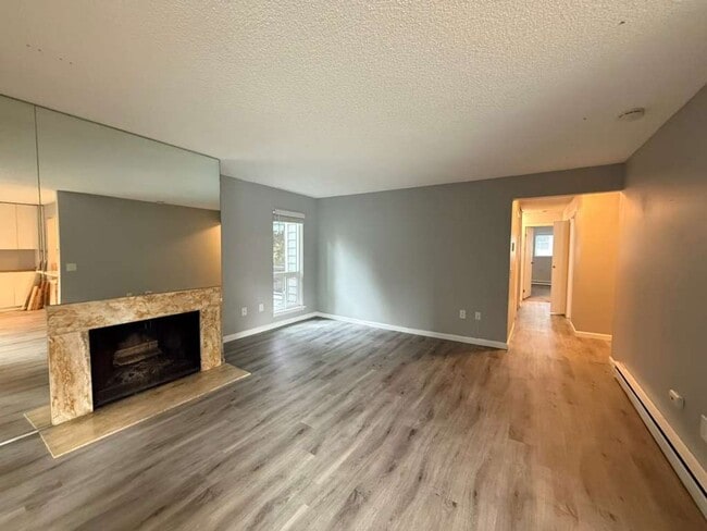 Photo - 3 Bedroom 2 Bathroom Plus Parking and Storage!