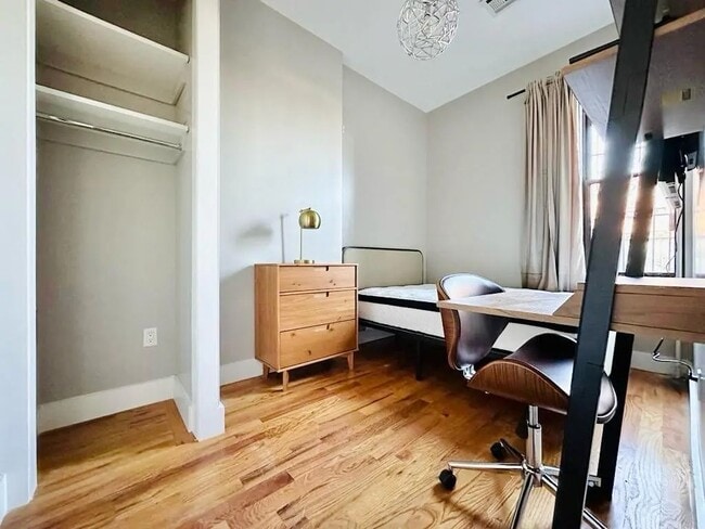 Photo - Furnished room/NOT APARTMENT Unit 1A