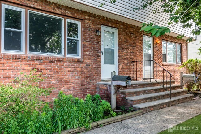 Photo - 368-70-370 Voorhees Ave Unit 370