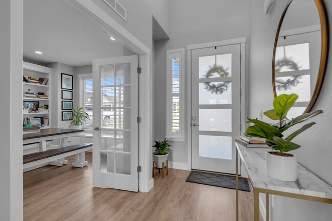 Photo - 2613 Morris Ave