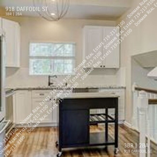 Photo - 918 Daffodil St