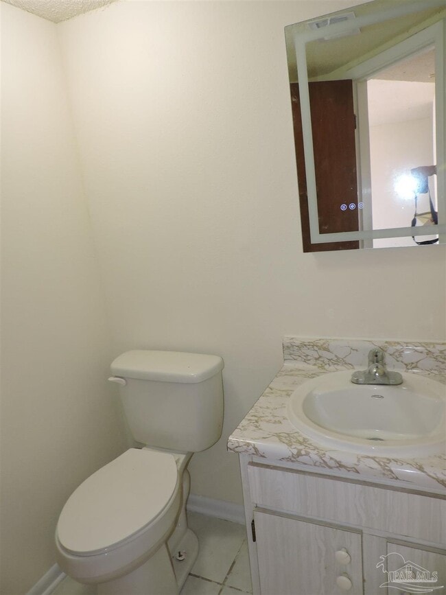 Photo - 728 N Fairfield Dr