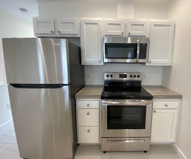 Photo - 329 W 8th St Unit 329 W 8th B