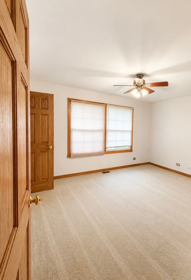 Photo - 935 Brower Dr