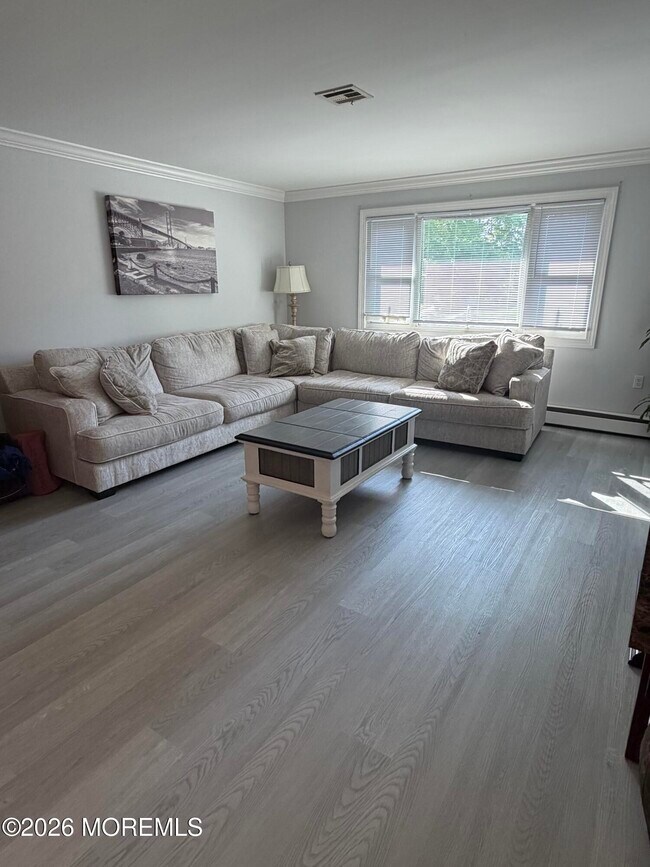 15 St Tropez Ct