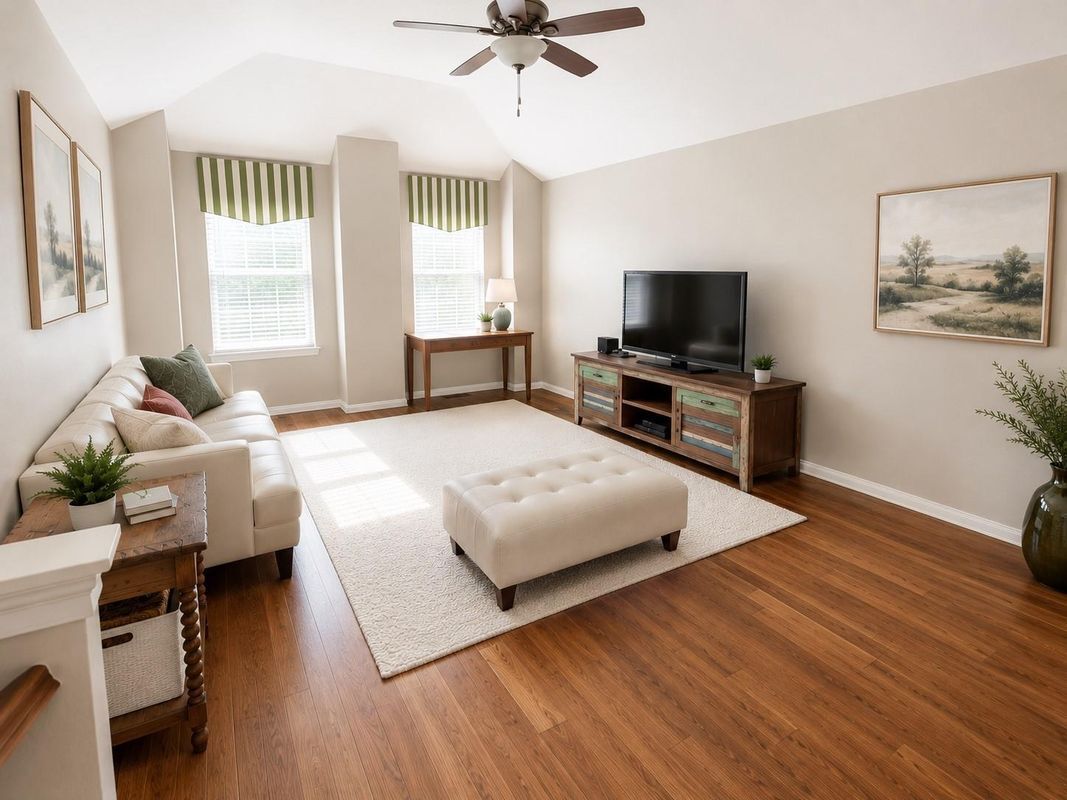 Photo - 110 N Hawkhurst Cir