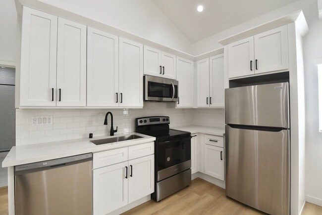 Photo - 4751 Kraft Ave Unidad 4749