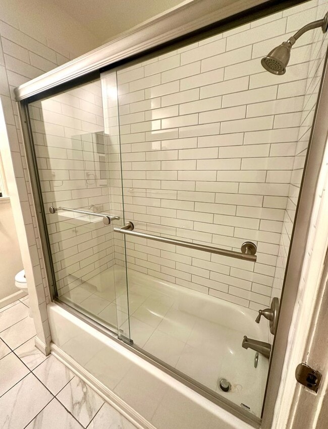 Photo - Charming Studio Near LACMA, The Grove & Me... Unit 4