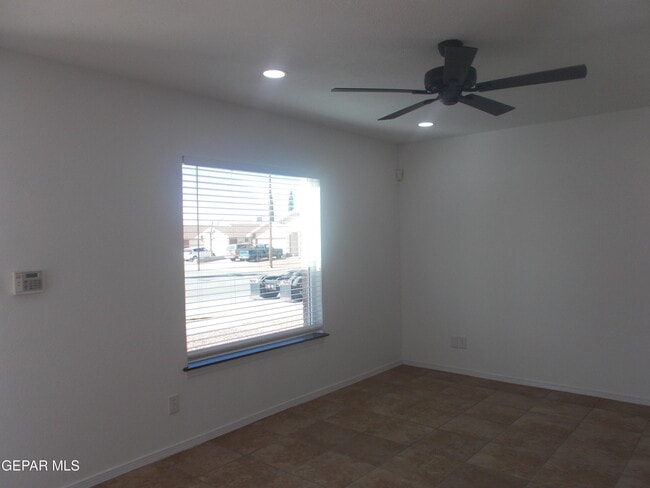 Photo - 1860 Joan Francis Dr