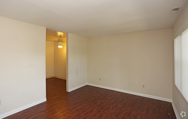 Photo - Hudson Pointe