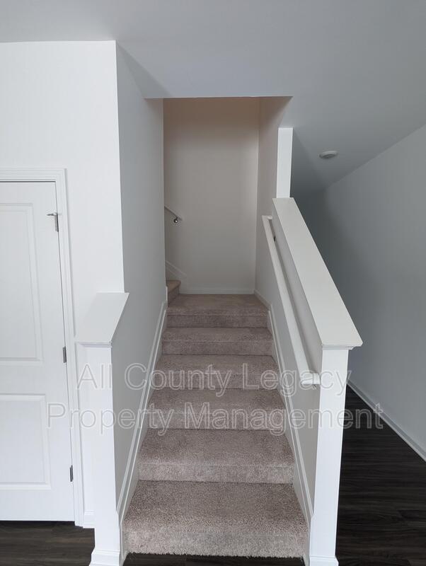 Photo - 1100 Lossie Ln