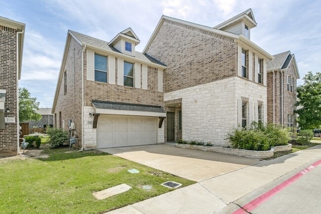 Photo - 242 Woodson St