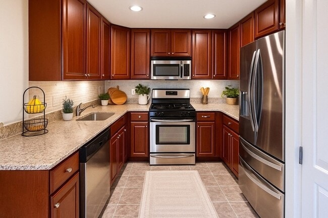 Photo - 38 Village Rd Unidad 715