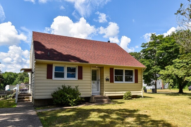 Building Photo - 418 Lake Ave